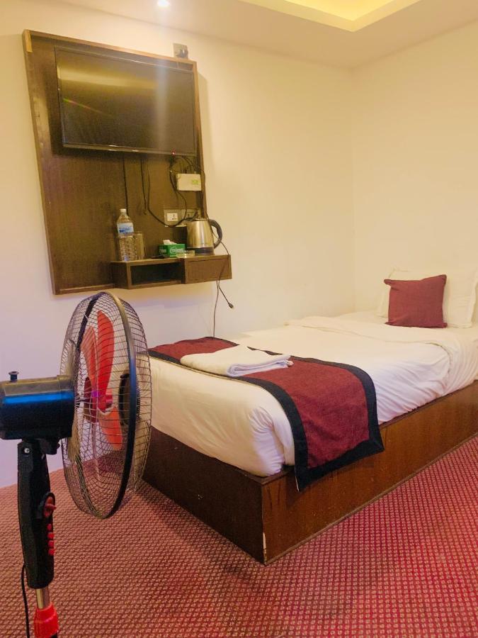 Hotel De Universal Κατμαντού Εξωτερικό φωτογραφία