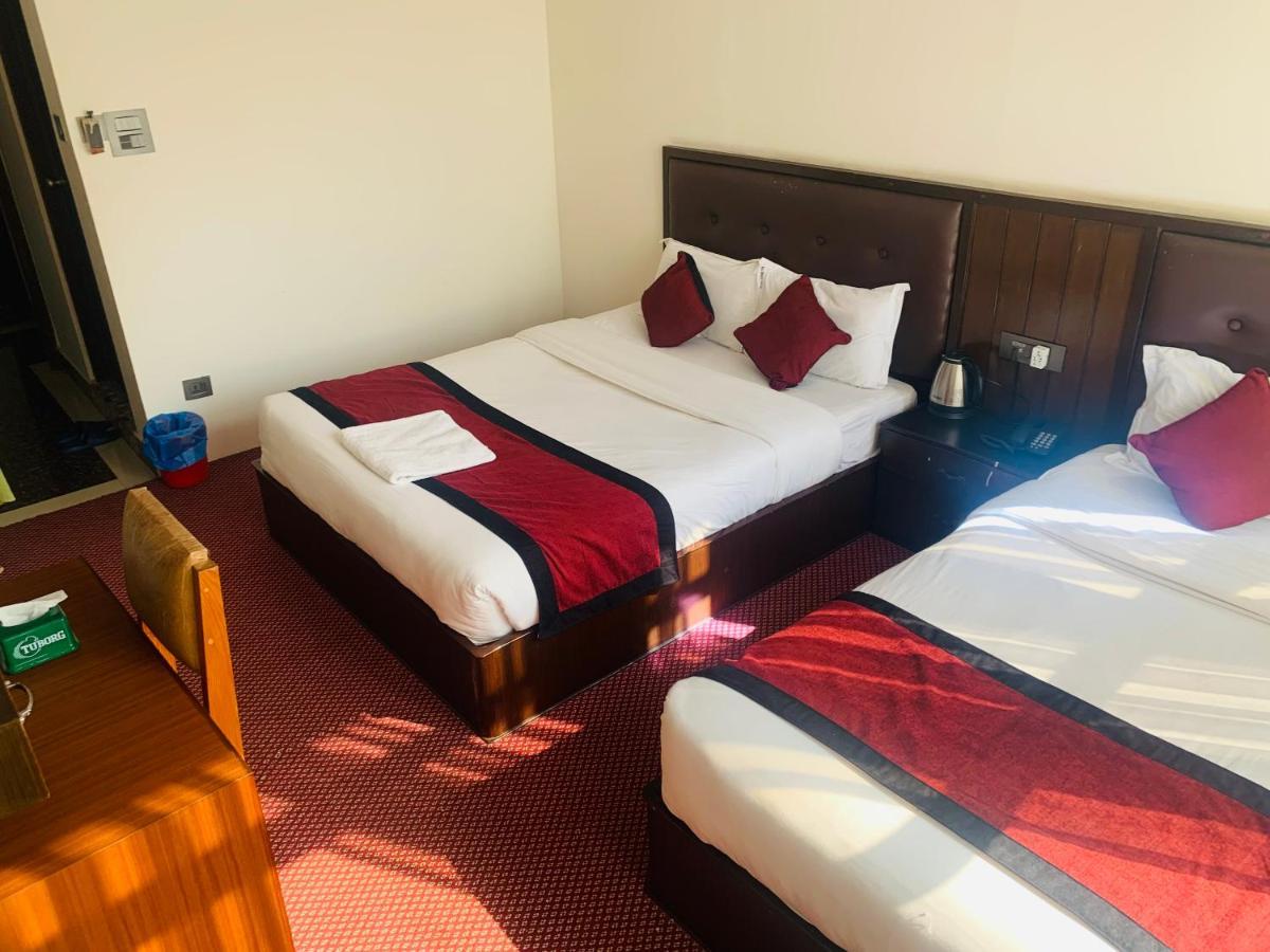 Hotel De Universal Κατμαντού Εξωτερικό φωτογραφία