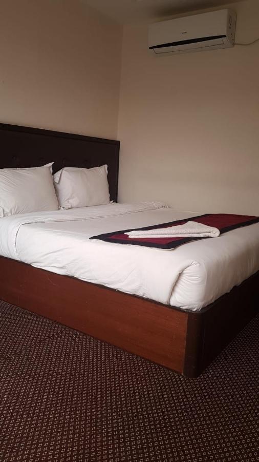 Hotel De Universal Κατμαντού Εξωτερικό φωτογραφία