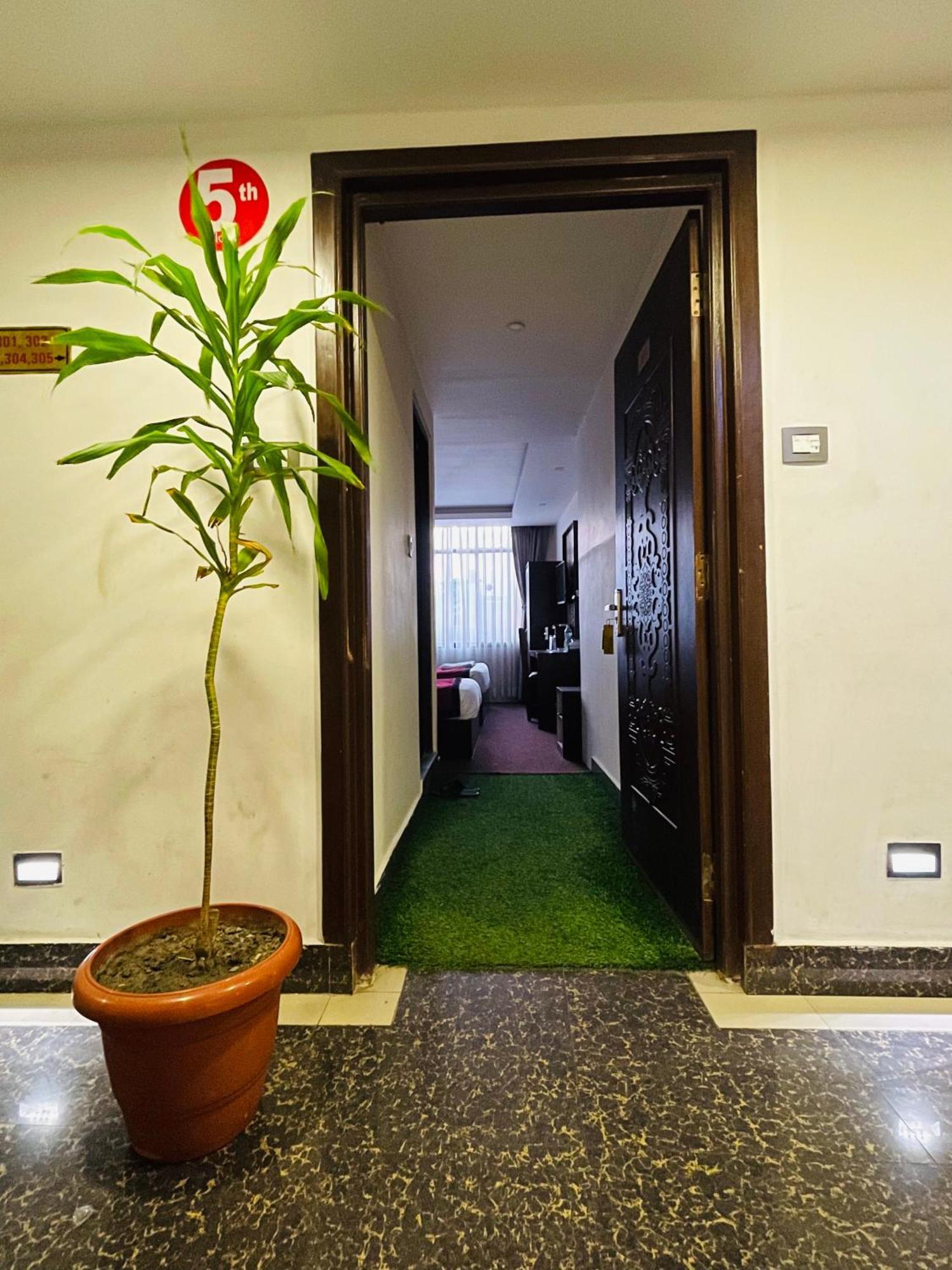 Hotel De Universal Κατμαντού Εξωτερικό φωτογραφία